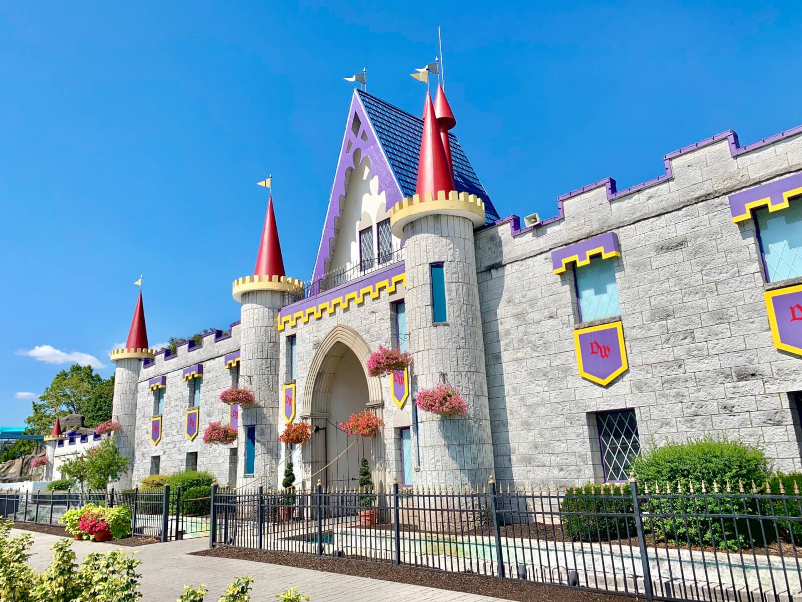 The castle entrance of Dutch Wonderland Family Amusement Park